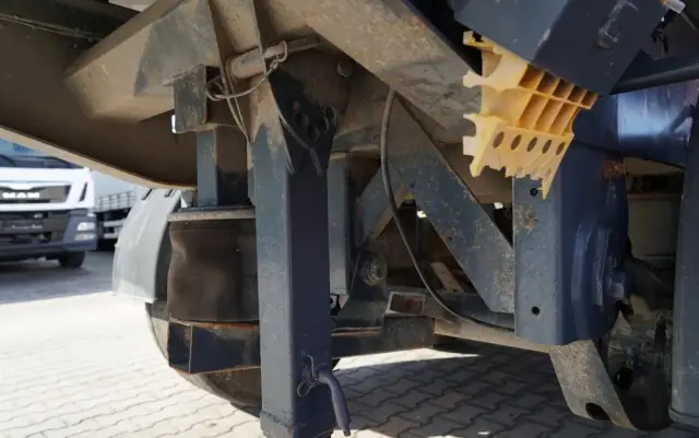 CARNEHL WYWROTKA / 26 m3 / ALUMINIOWA / OŚ PODNOSZONA / SAF / WAGA: 5 300 KG / 