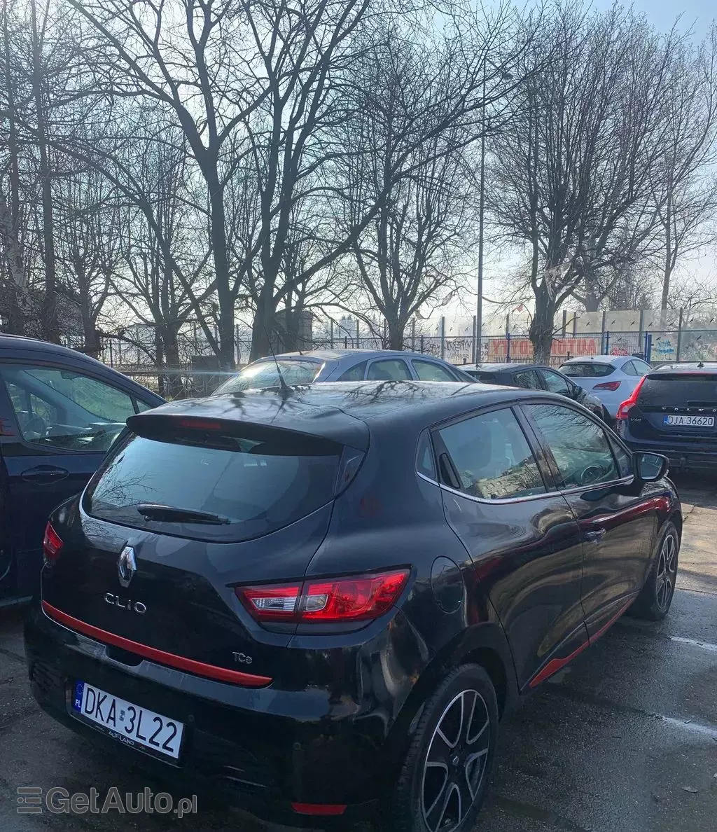 RENAULT Clio 