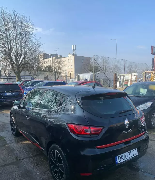 RENAULT Clio 