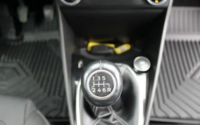 FORD Fiesta 1.0 EcoBoost S&S TITANIUM