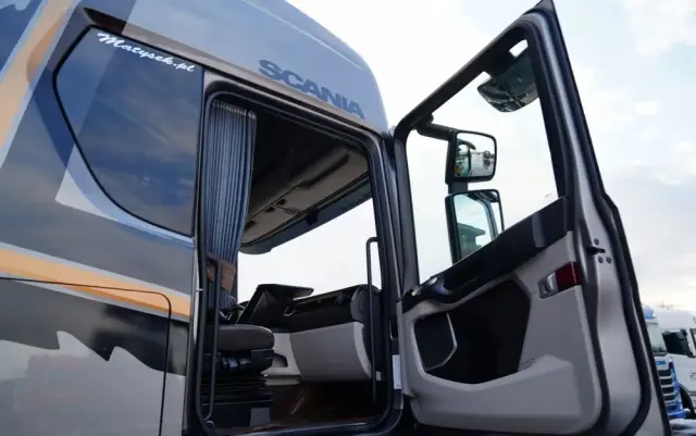 SCANIA S 500 / RETARDER / KLIMA POSTOJOWA / ALUFELGI / SKÓRY / OPONY 100% 