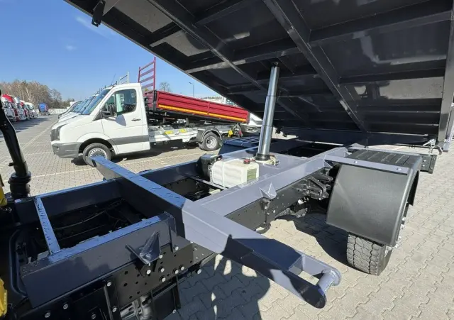 MITSUBISHI Canter Fuso 4x4 17C18D 4.9/180KM Wywrotka 3-stronna 