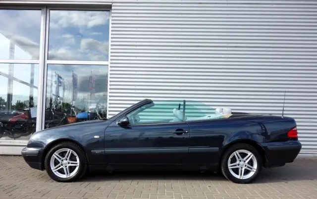 MERCEDES-BENZ CLK 320 Elegance