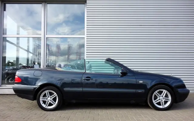 MERCEDES-BENZ CLK 320 Elegance