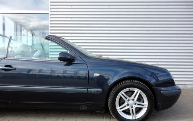 MERCEDES-BENZ CLK 320 Elegance