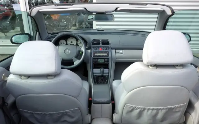 MERCEDES-BENZ CLK 320 Elegance