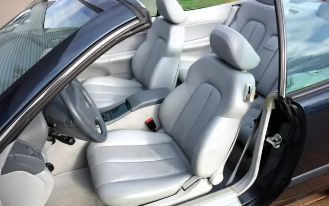 MERCEDES-BENZ CLK 320 Elegance