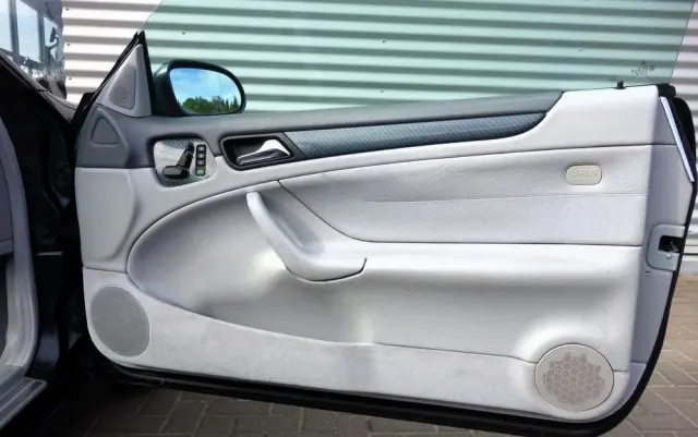 MERCEDES-BENZ CLK 320 Elegance