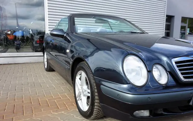 MERCEDES-BENZ CLK 320 Elegance