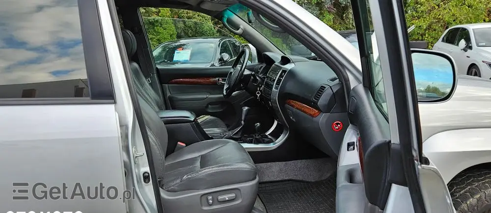 TOYOTA Land Cruiser 3.0 D Sol