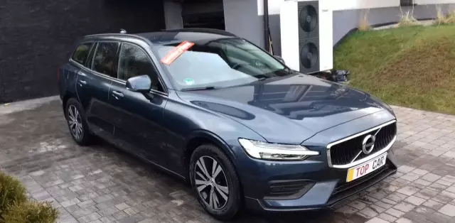 VOLVO V60 