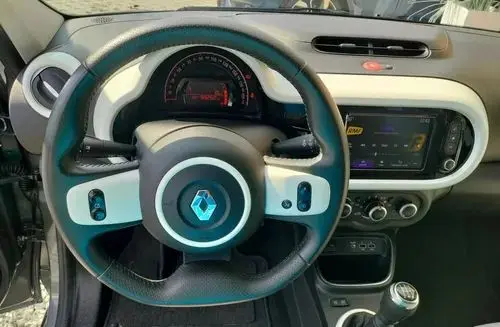 RENAULT Twingo 