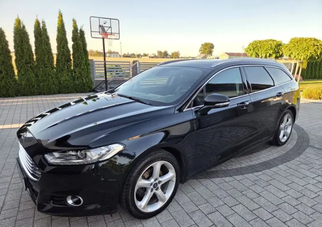 FORD Mondeo 2.0 TDCi STart-Stopp PowerShift-Aut Titanium
