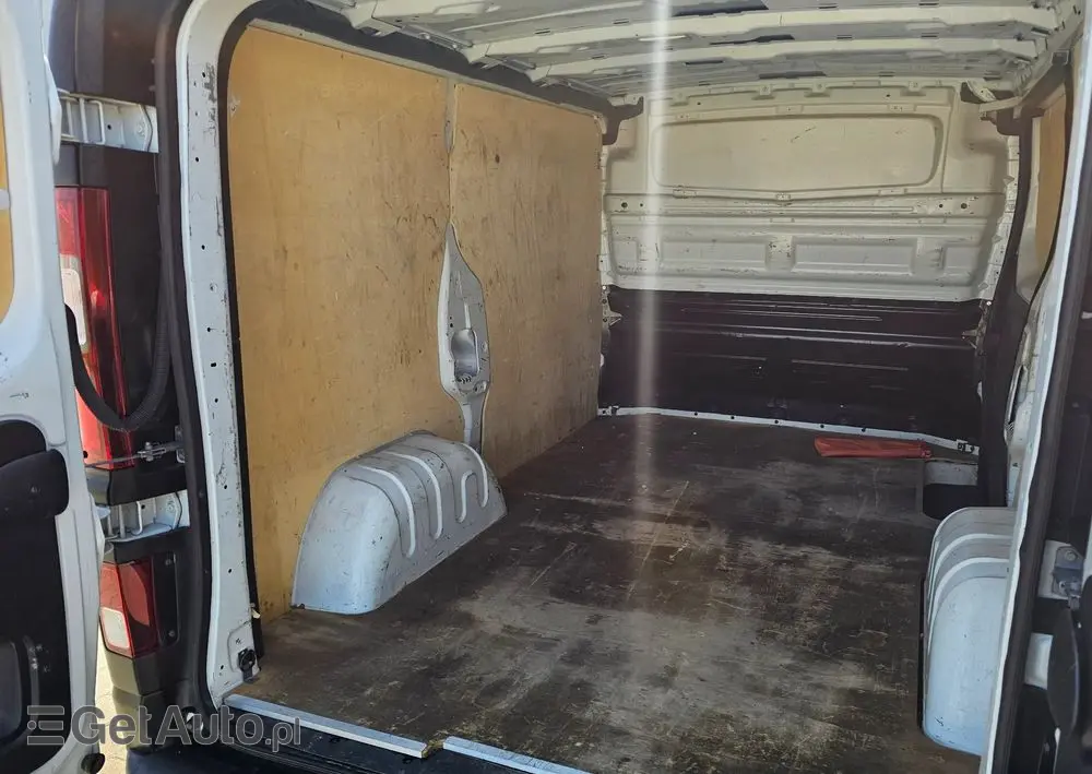 RENAULT TRAFIC 