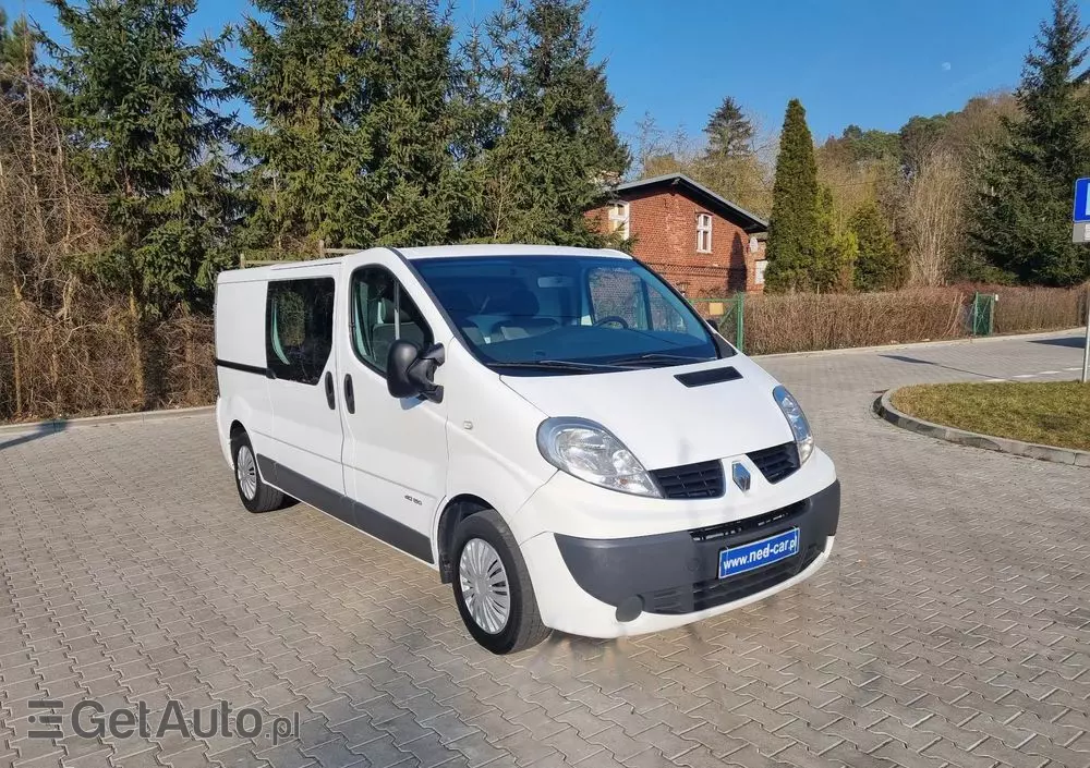 RENAULT Trafic 