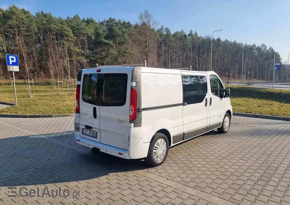 RENAULT Trafic 