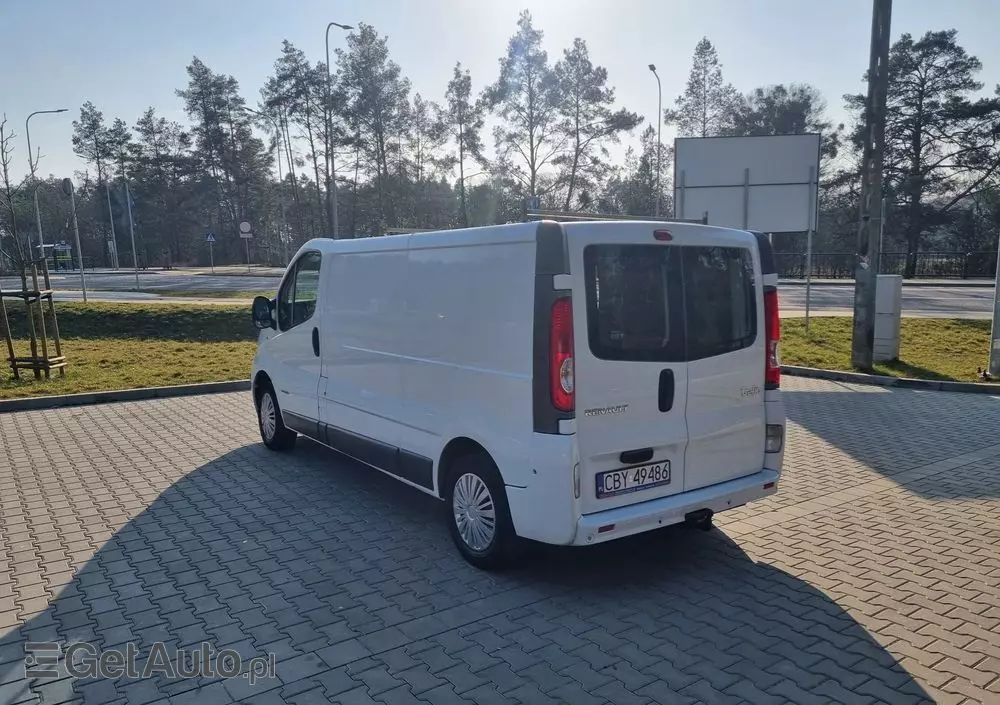 RENAULT Trafic 