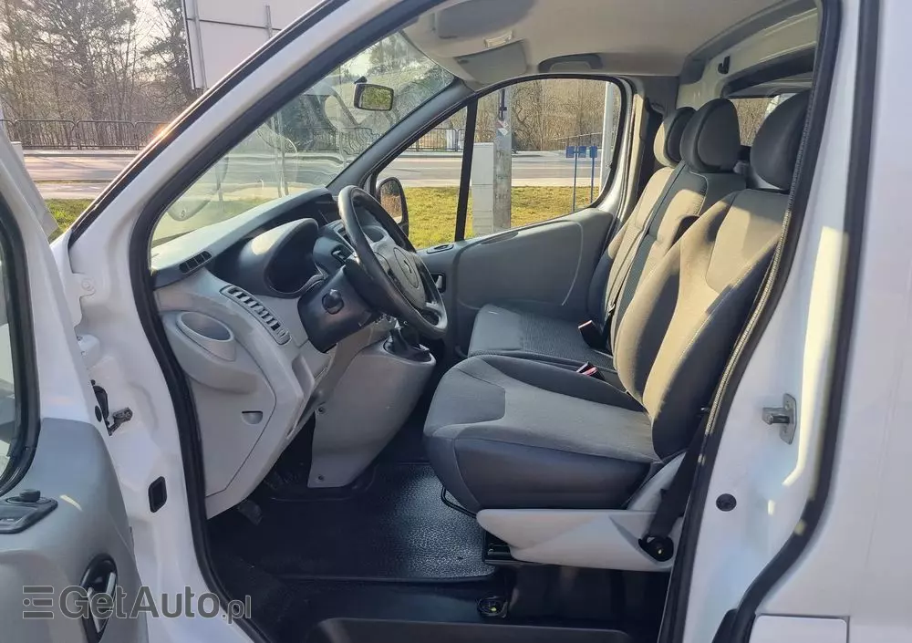 RENAULT Trafic 