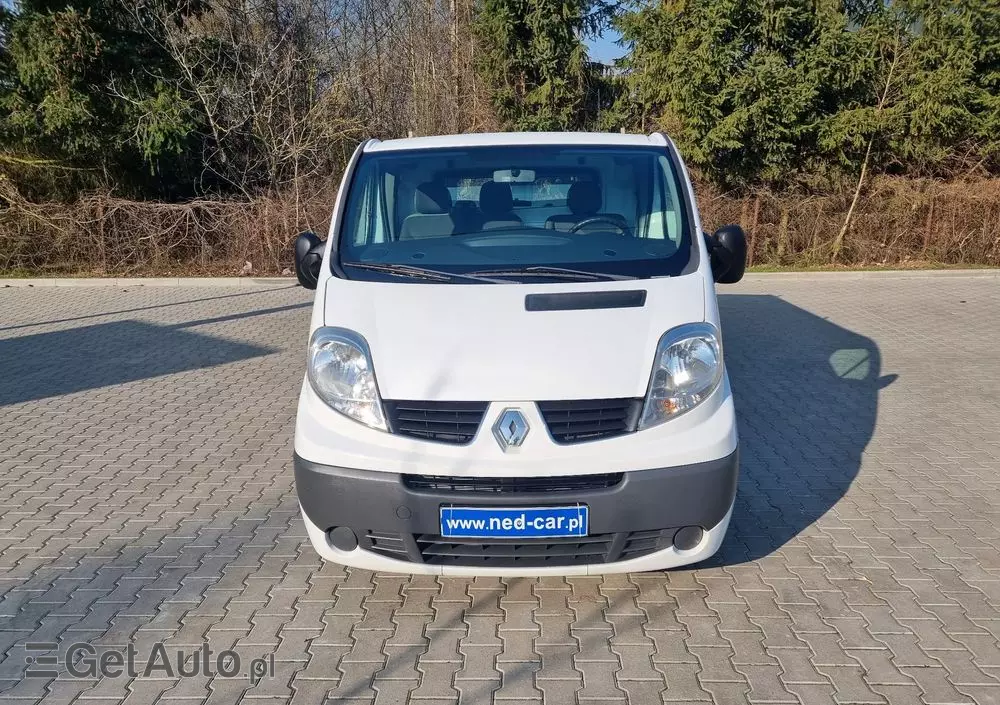 RENAULT Trafic 
