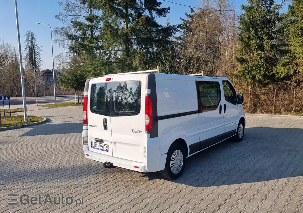 RENAULT Trafic 