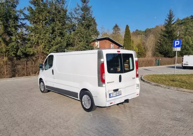 RENAULT Trafic 
