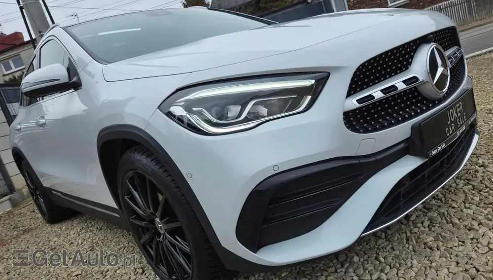 MERCEDES-BENZ GLA 200 7G-DCT AMG Line
