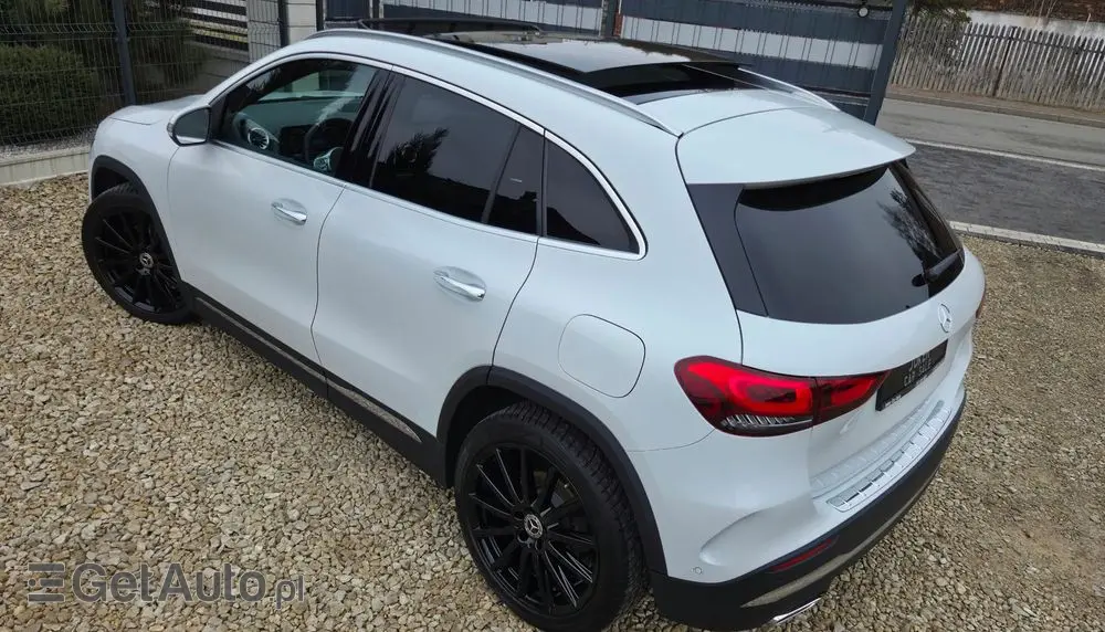 MERCEDES-BENZ GLA 200 7G-DCT AMG Line