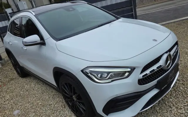 MERCEDES-BENZ GLA 200 7G-DCT AMG Line
