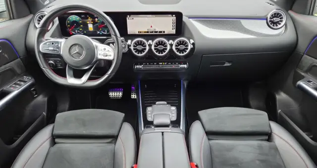 MERCEDES-BENZ GLA 200 7G-DCT AMG Line