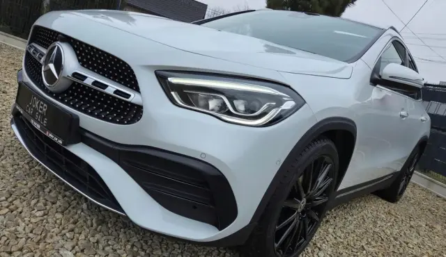MERCEDES-BENZ GLA 200 7G-DCT AMG Line