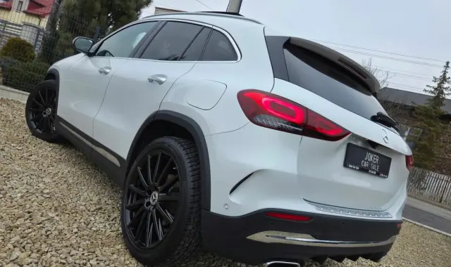 MERCEDES-BENZ GLA 200 7G-DCT AMG Line
