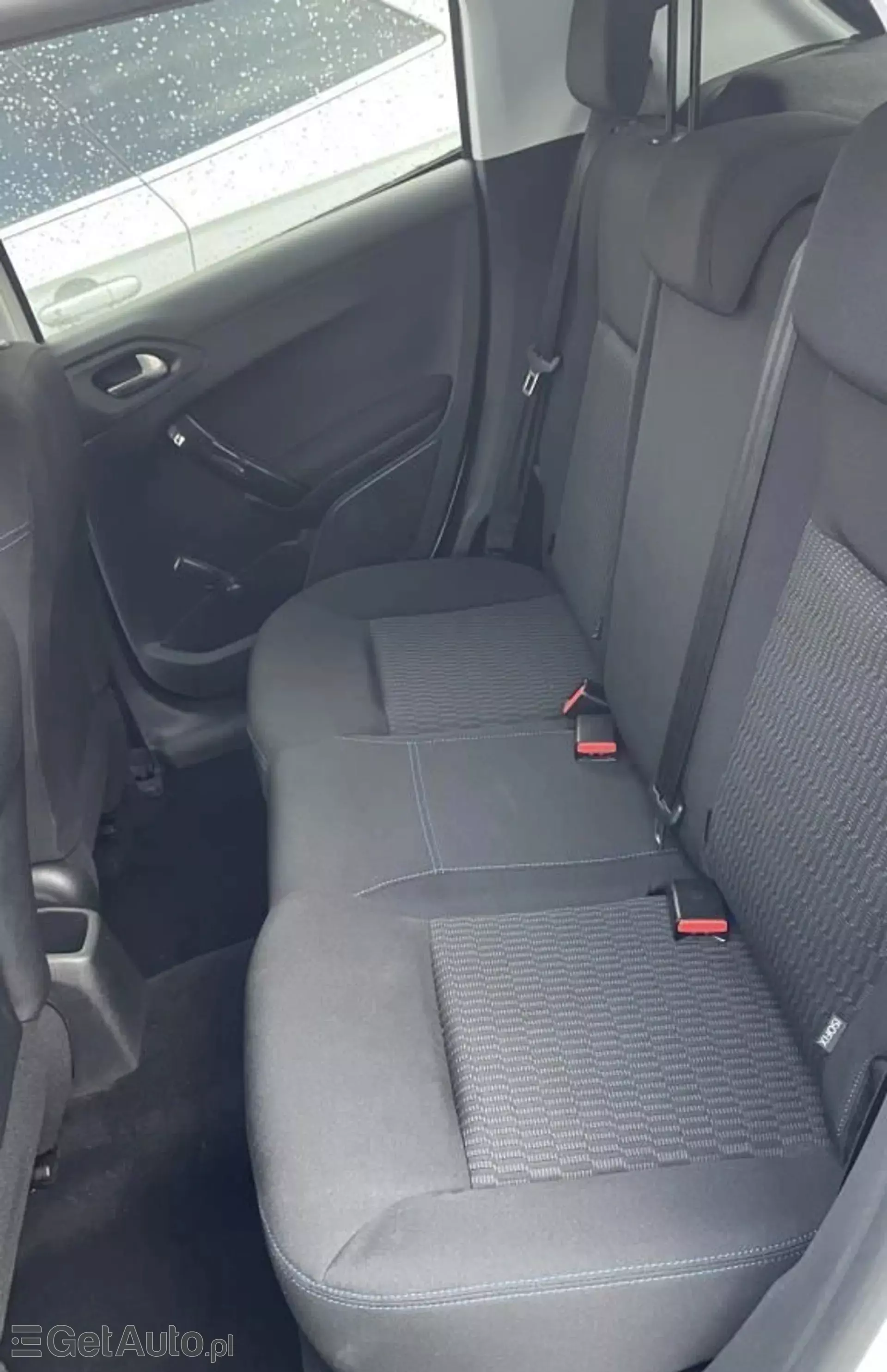 PEUGEOT 208 1.2 PureTech (83 KM)