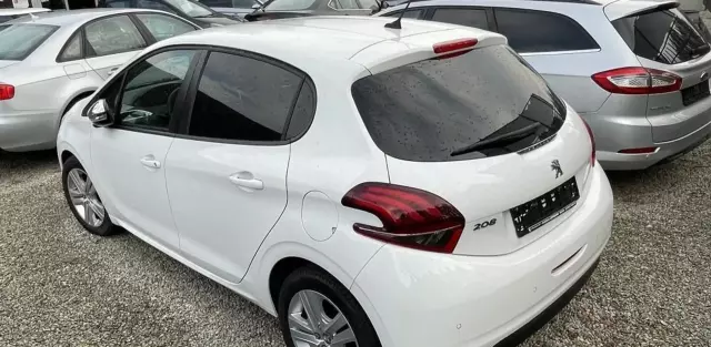 PEUGEOT 208 1.2 PureTech (83 KM)