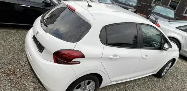 PEUGEOT 208 1.2 PureTech (83 KM)