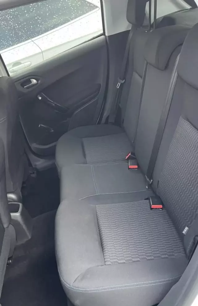 PEUGEOT 208 1.2 PureTech (83 KM)