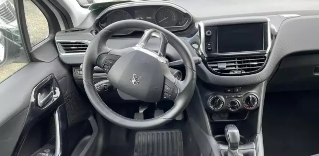 PEUGEOT 208 1.2 PureTech (83 KM)