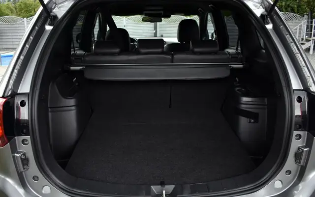 MITSUBISHI Outlander 2.0 4WD CVT Diamant Edition+