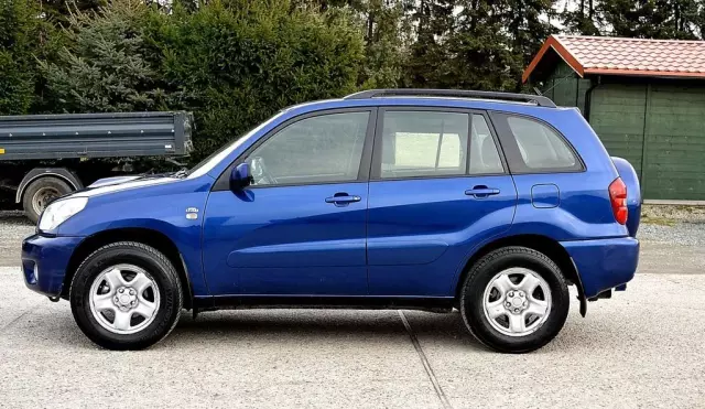 TOYOTA Rav 4 