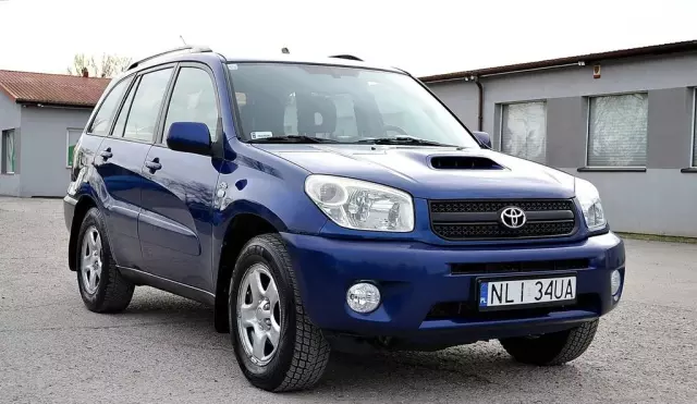 TOYOTA Rav 4 