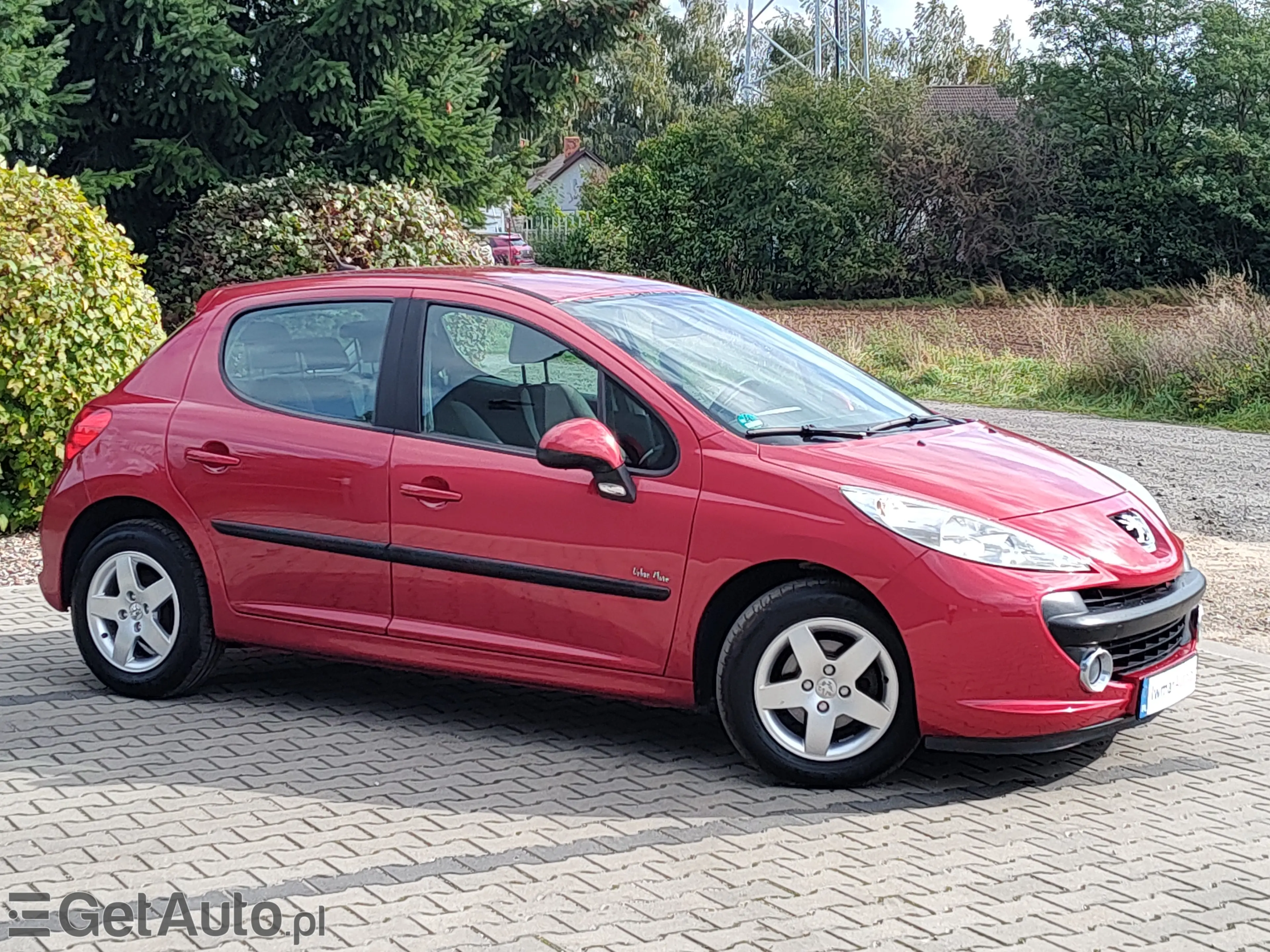 PEUGEOT 207 