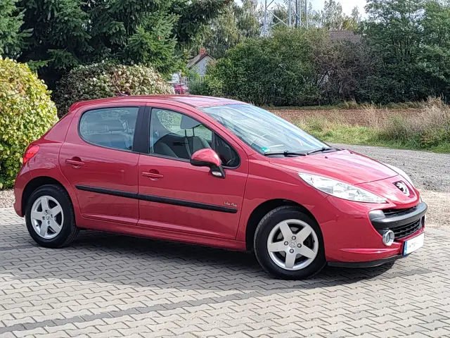 PEUGEOT 207 