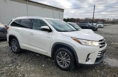 TOYOTA Highlander 