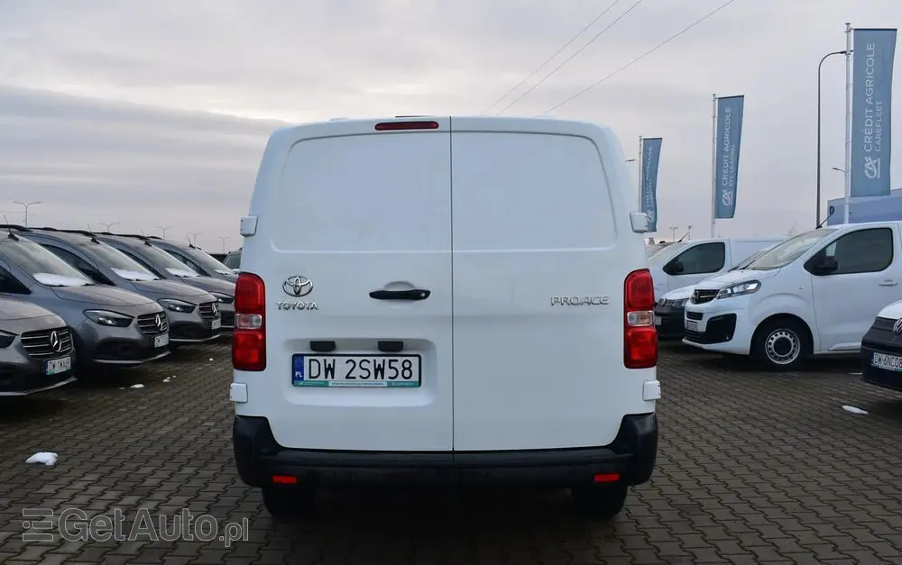 TOYOTA PROACE 2.0 D-4D LONG 3,1T ACTIVE 