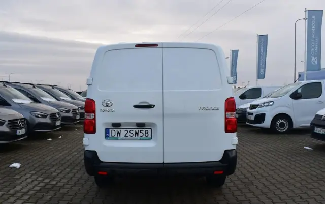 TOYOTA PROACE 2.0 D-4D LONG 3,1T ACTIVE 
