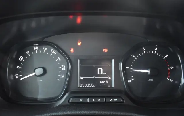 TOYOTA PROACE 2.0 D-4D LONG 3,1T ACTIVE 