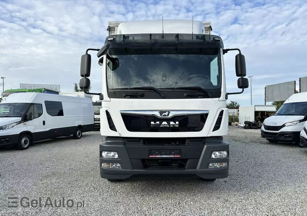 MAN TGM 18.320/perfekcyjny stan/firanka/Automat/poduszki przód i tył/Navi/super stan 