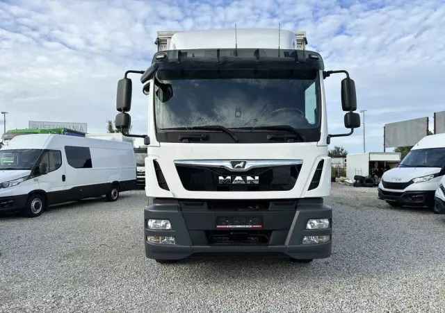 MAN TGM 18.320/perfekcyjny stan/firanka/Automat/poduszki przód i tył/Navi/super stan 