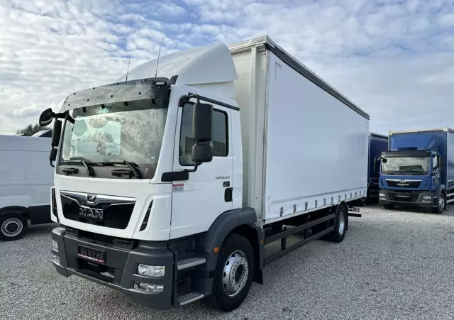 MAN TGM 18.320/perfekcyjny stan/firanka/Automat/poduszki przód i tył/Navi/super stan 
