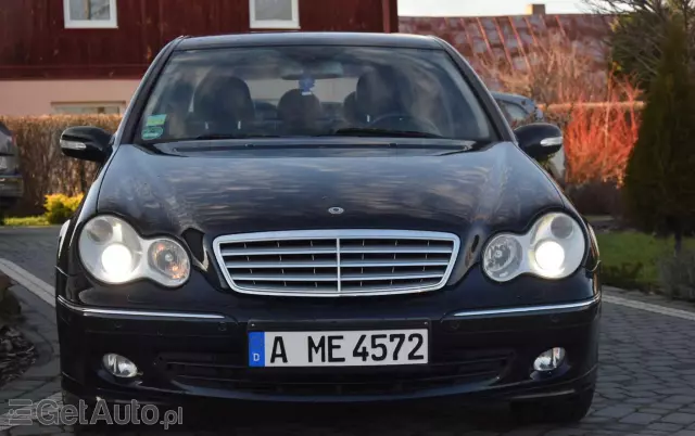 MERCEDES-BENZ Klasa C 180 T Kompressor Avantgarde