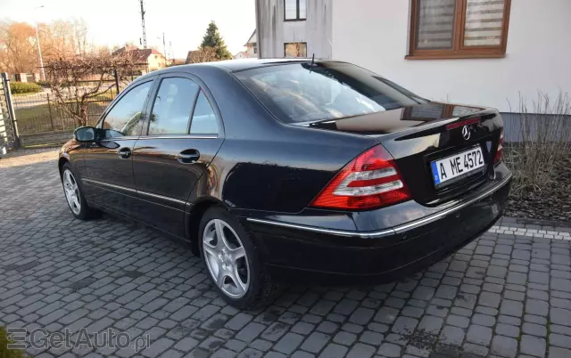 MERCEDES-BENZ Klasa C 180 T Kompressor Avantgarde